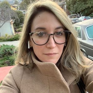 Meet your Posher, Elyse